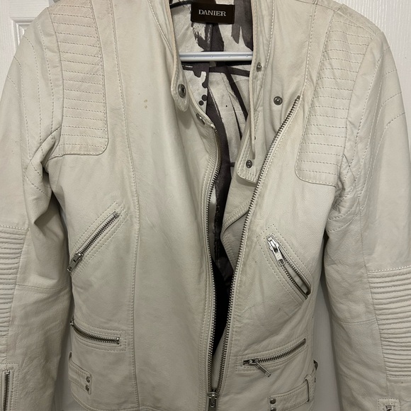 Danier White Leather Motorcycle Jacket - Picture 3 of 5